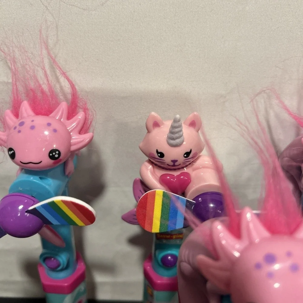 Sweet Squad Candy‎ Fan Ages 3+ Axolotl & Unicorn Cat Mermaid Party Favors